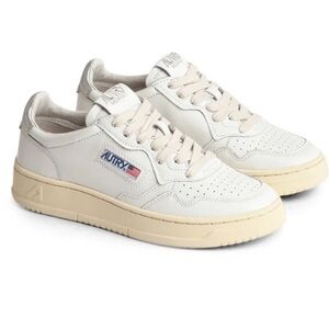 Autry Medalist Sneaker- white/silver